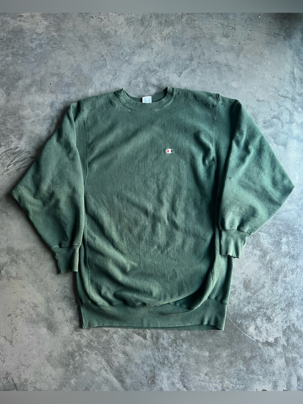 Vintage 90’s Faded and Distressed Champion Reverse Weave sweatshirt XXXL 🇺🇸